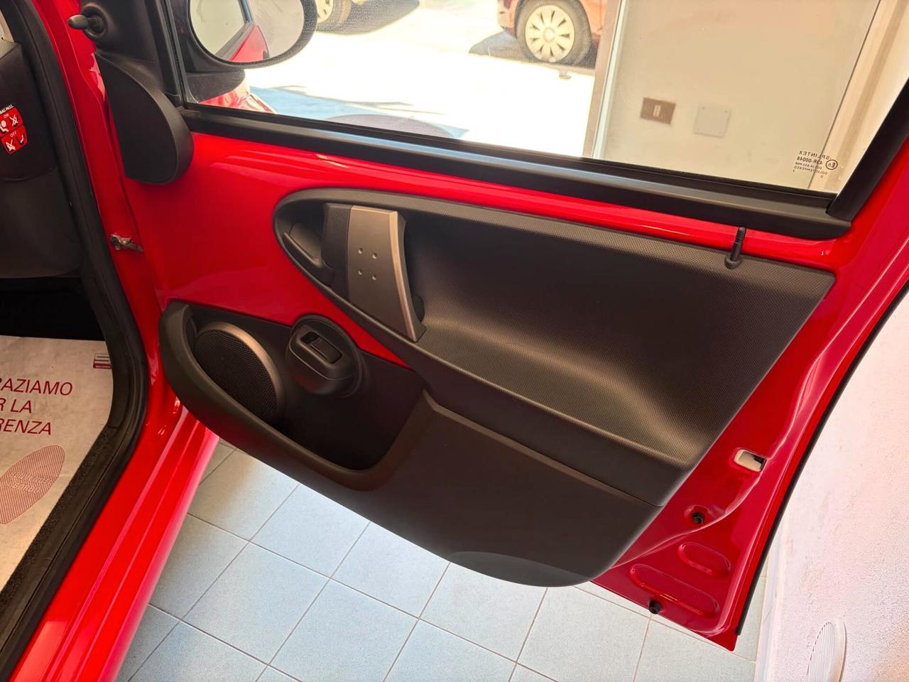 Toyota Aygo 1.0 68Cv Connect Led 12 MESI DI GARANZIA