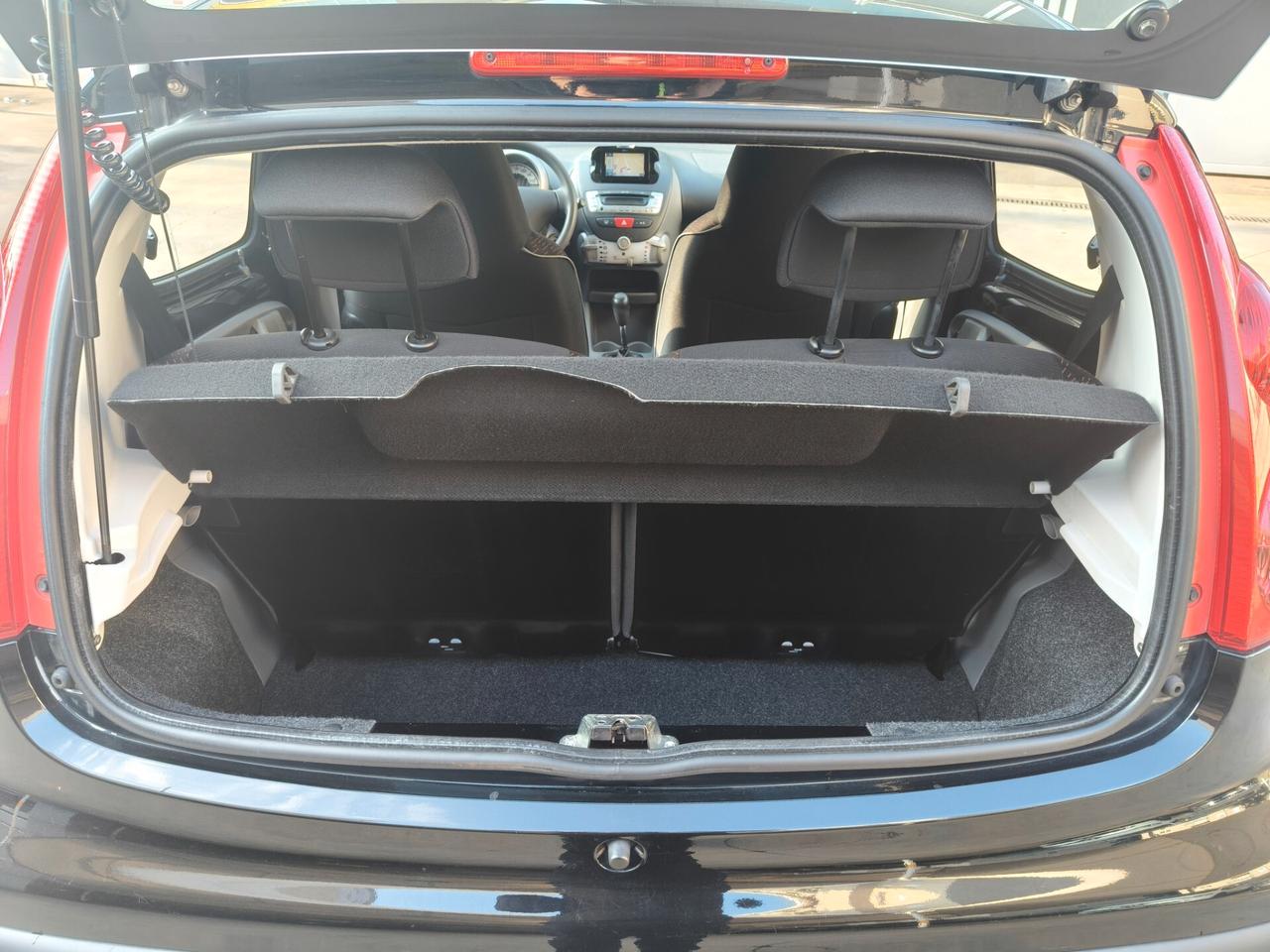 Peugeot 107 1.0 68CV 5p. Sweet Years