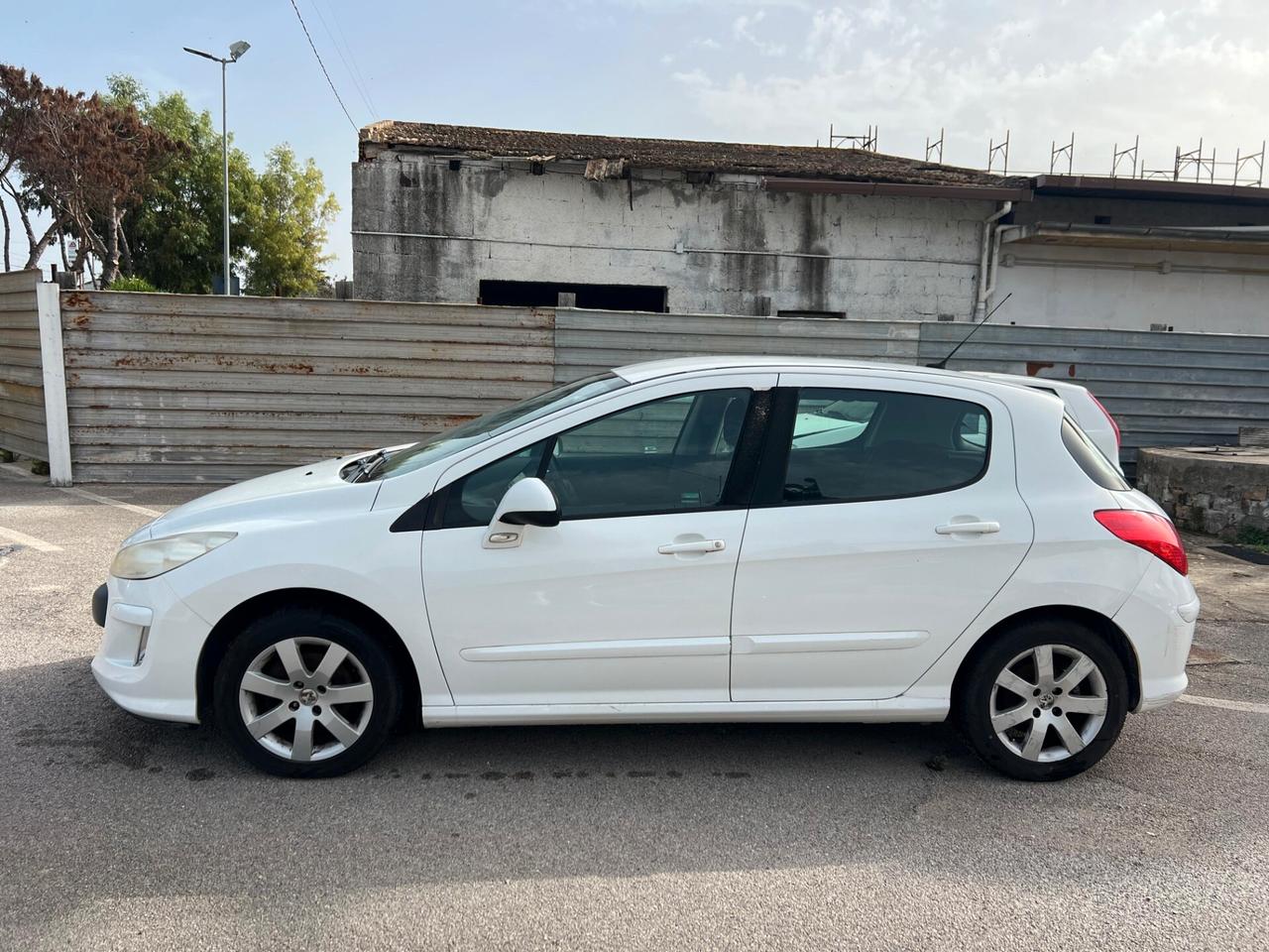 Peugeot 308 1.6 8V HDi 112CV cambio robotizzato 5p. Tecno