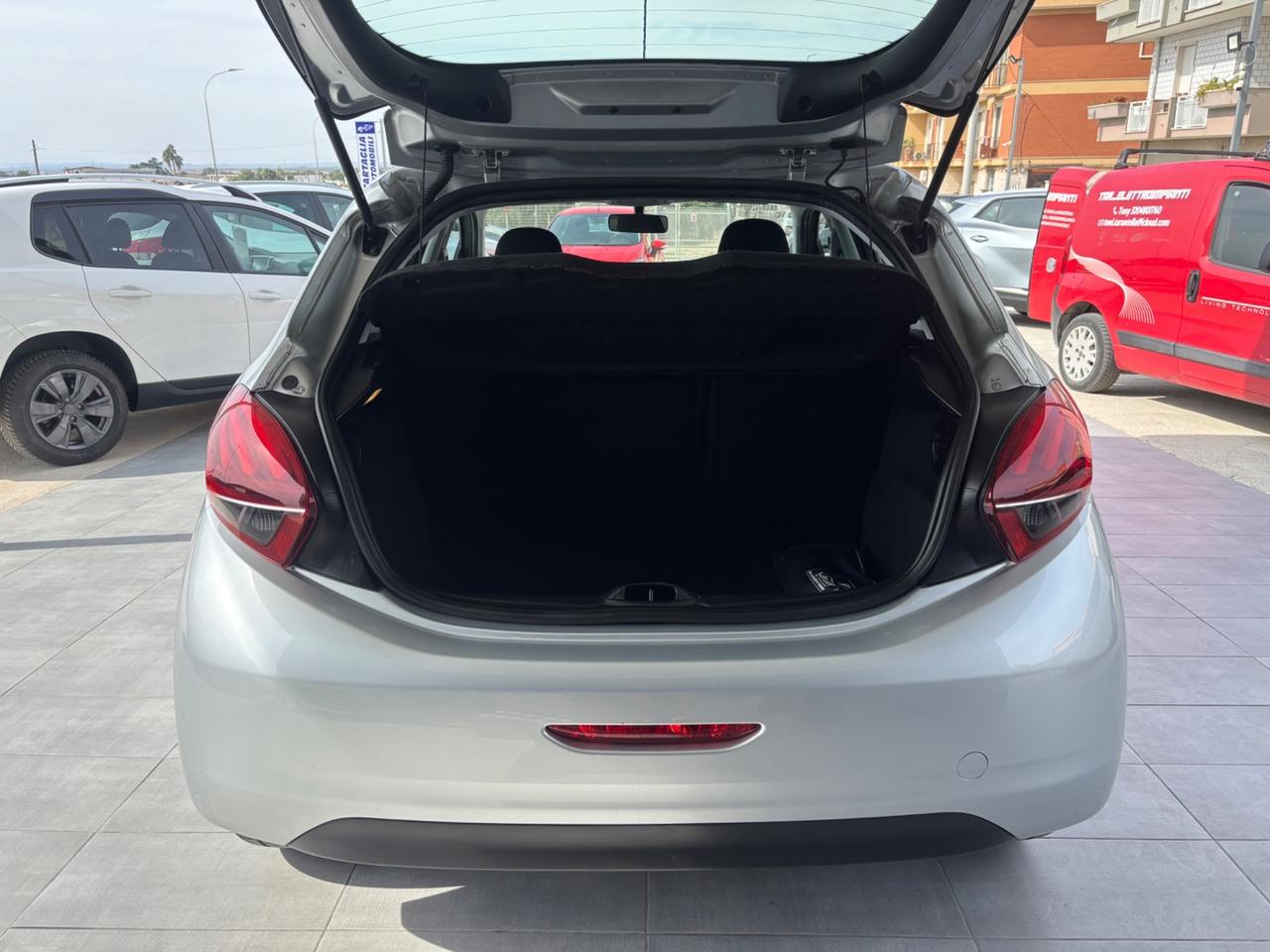 Peugeot 208 BlueHDi 75 5 porte Allure