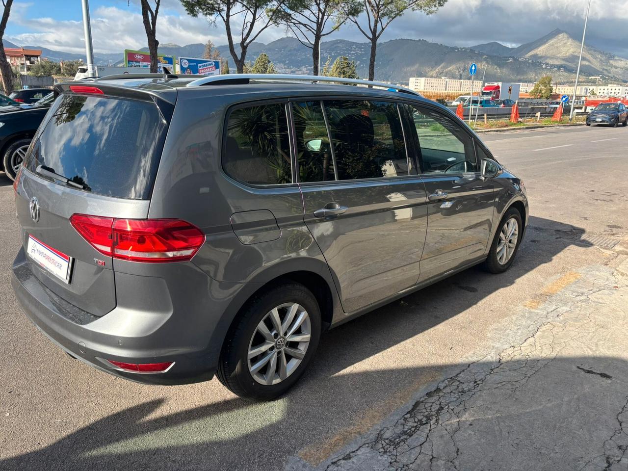 Volkswagen Touran Volkswageen 1.6 TDI Executive - Sette Posti