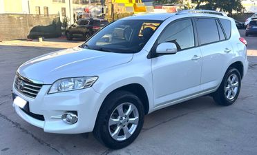 Toyota RAV 4 2.2 D-4D 150 CV DPF Exclusive 4x4