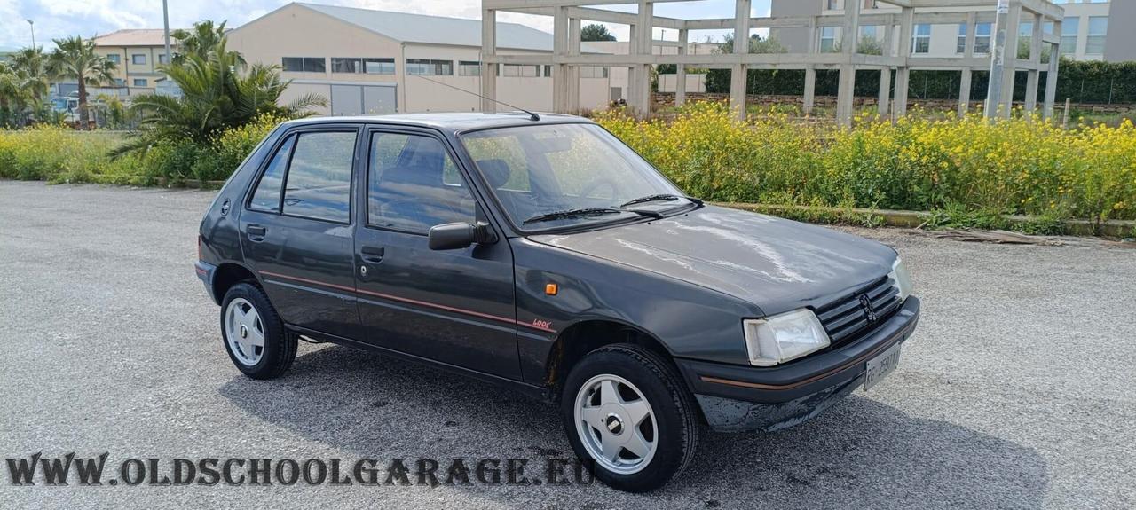 Peugeot 205 954 5 porte Look