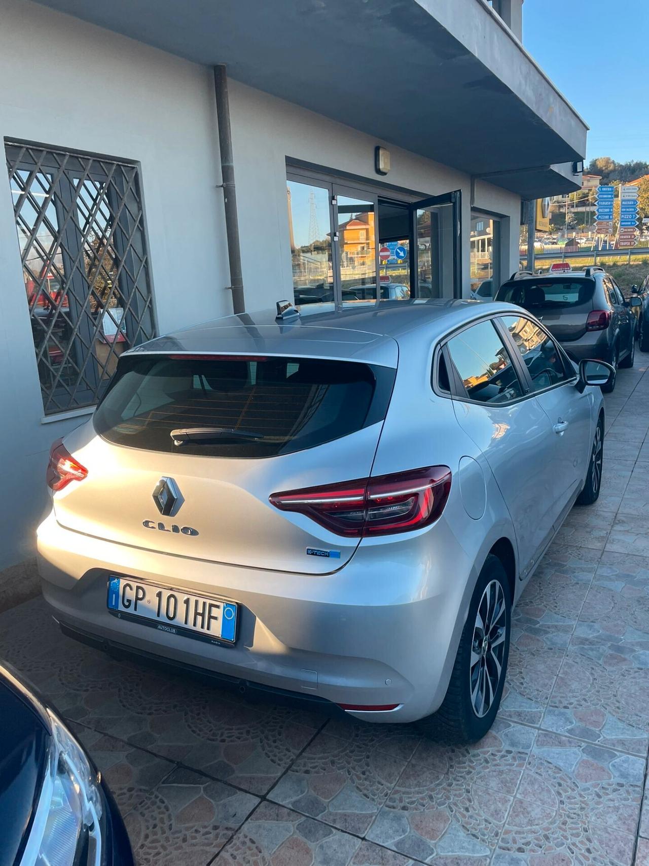 Renault Clio Hybrid E-Tech 140 CV 5 porte Intens