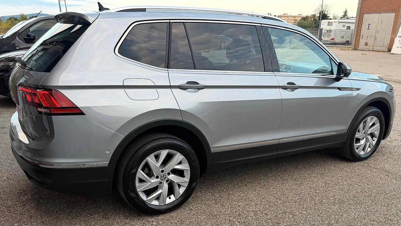 Volkswagen Tiguan Allspace 2.0 TDI SCR DSG 4MOTION Life 7 posti