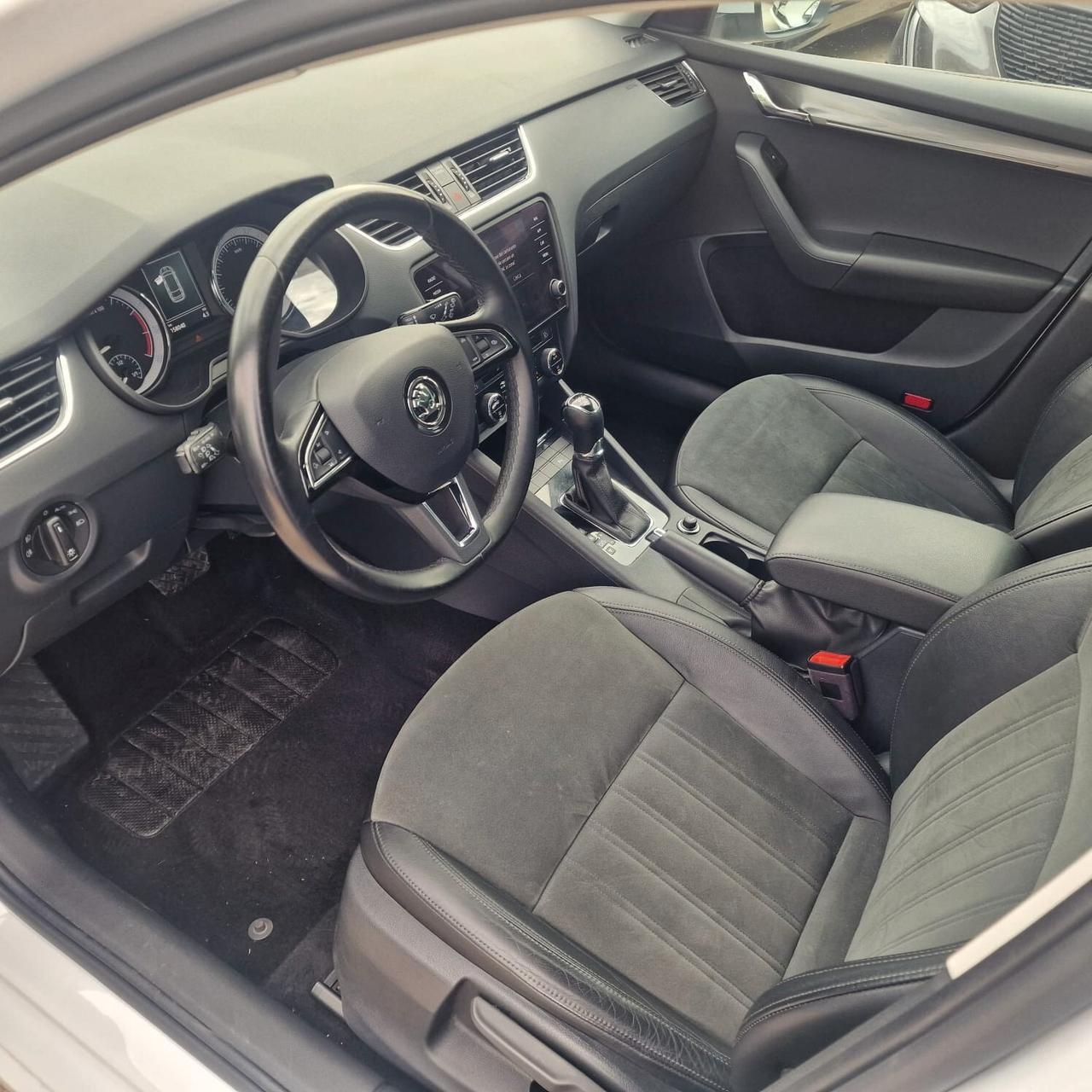 Skoda Octavia 1.5 DSG Wagon Ambition G-Tec GANCIO TRAINO UNICO PROPRIETARIO