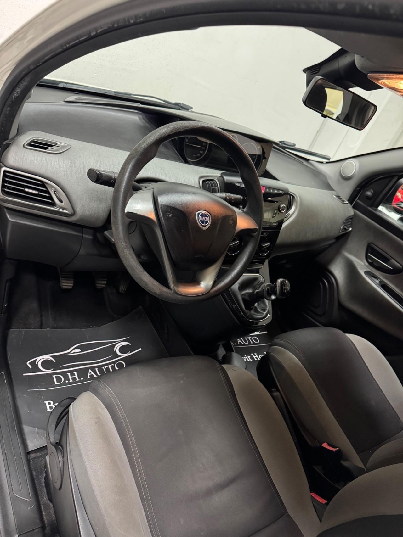 Lancia Ypsilon 1.2 69 CV 5 porte GPL Ecochic Platinum