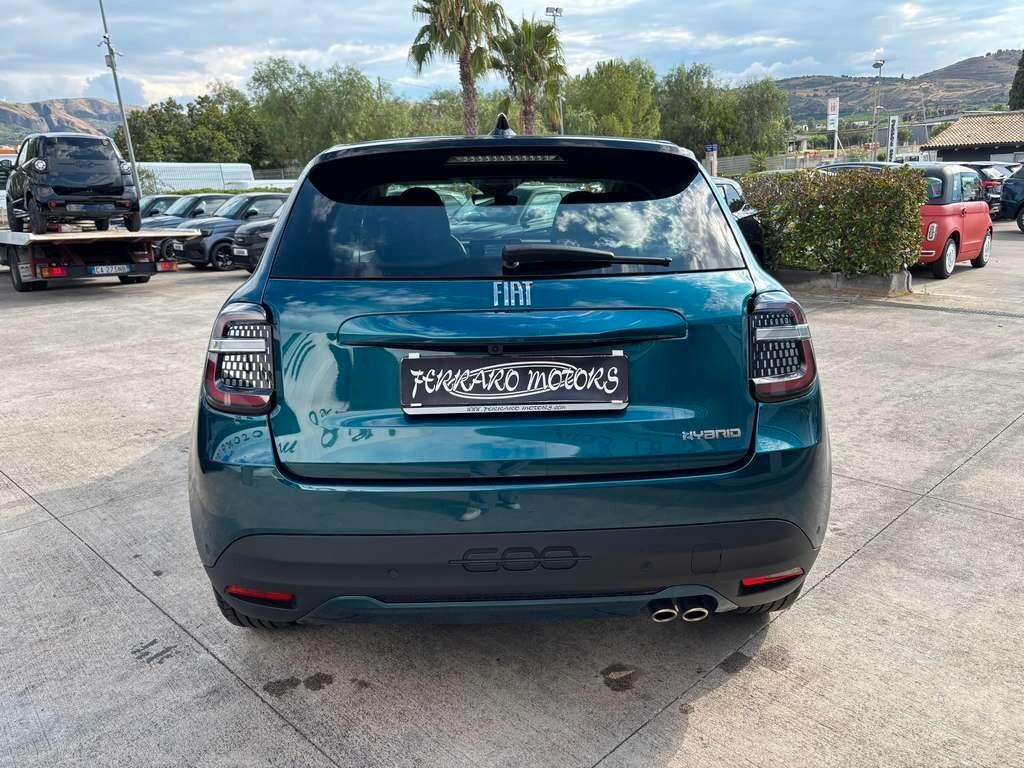 Fiat 600 Hybrid 110 CV DCT MHEV 2025 / KM 19.000 Tua a solo 215 Euro al mese