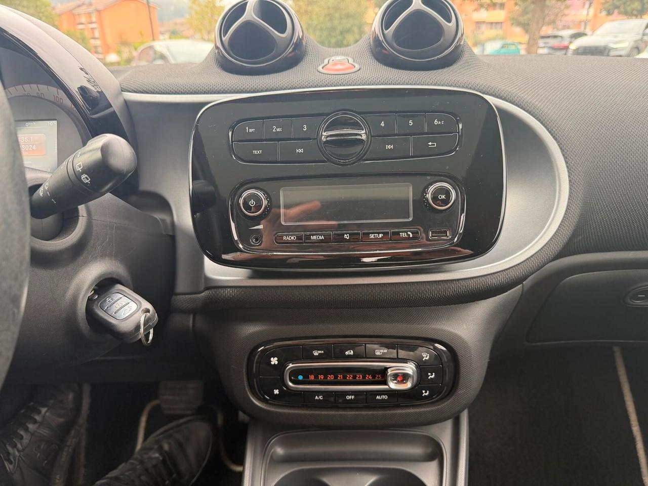 SMART/FOR TWO/70 CV/1.0 TWINAMIC/URBAN/C.AUT/TETTO/BLETOOTH/CERCHI IN LEGA/UNICO PROP !!