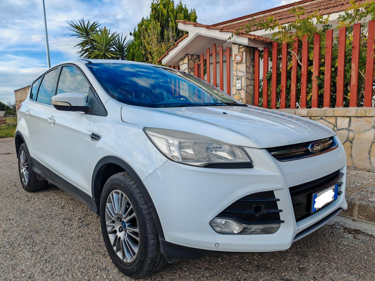 Ford Kuga 2.0 TDCI tetto navig cam in arrivo