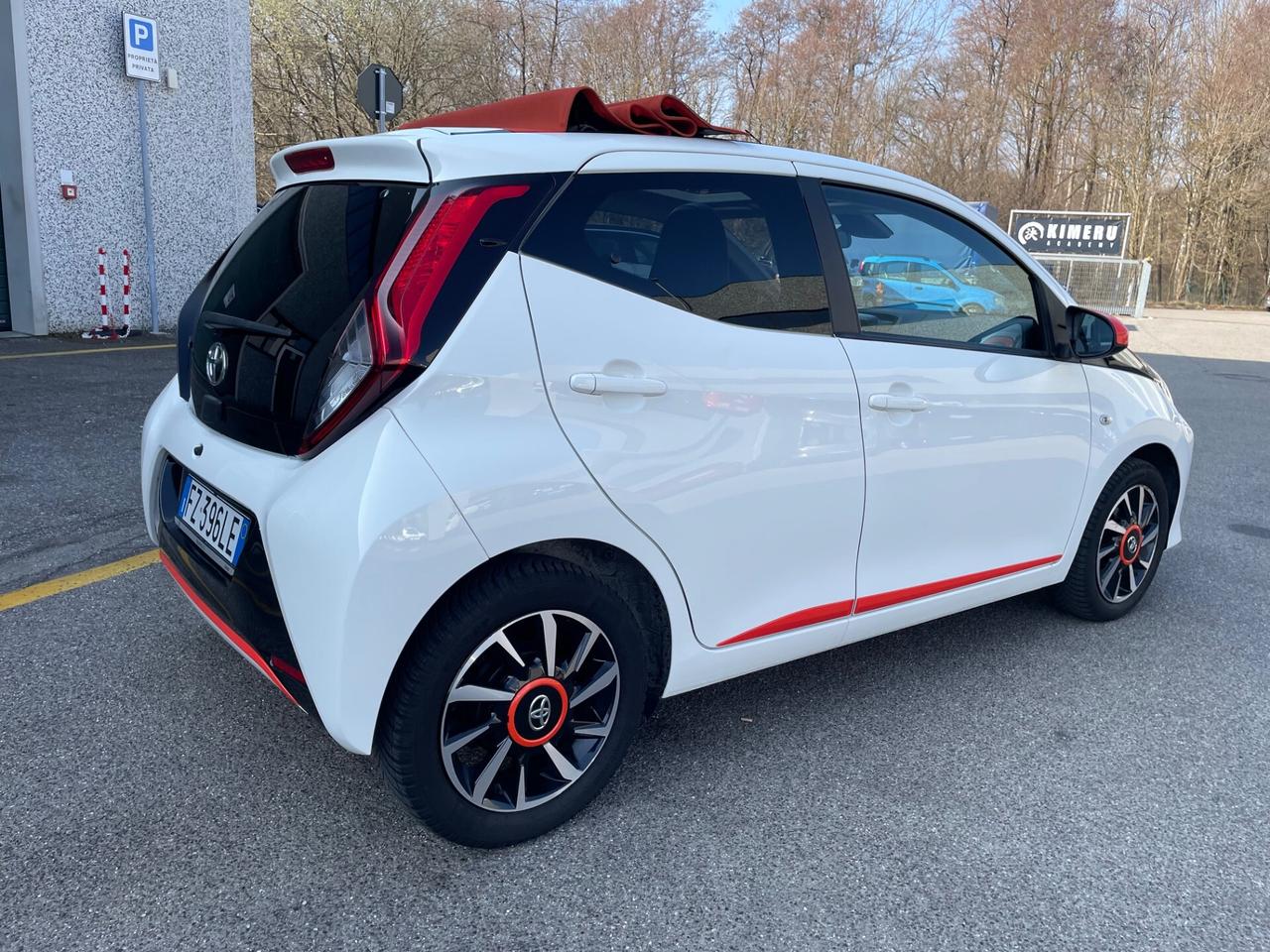 Toyota Aygo Connect 1.0 VVT-i 72 CV 5 porte*Cabrio*Solo 97000km*