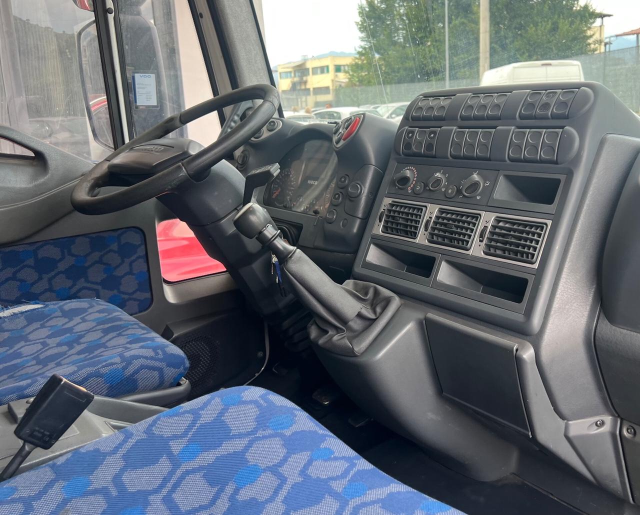 Iveco EUROCARGO 75 E 14 CON SPONDA IDRAULICA