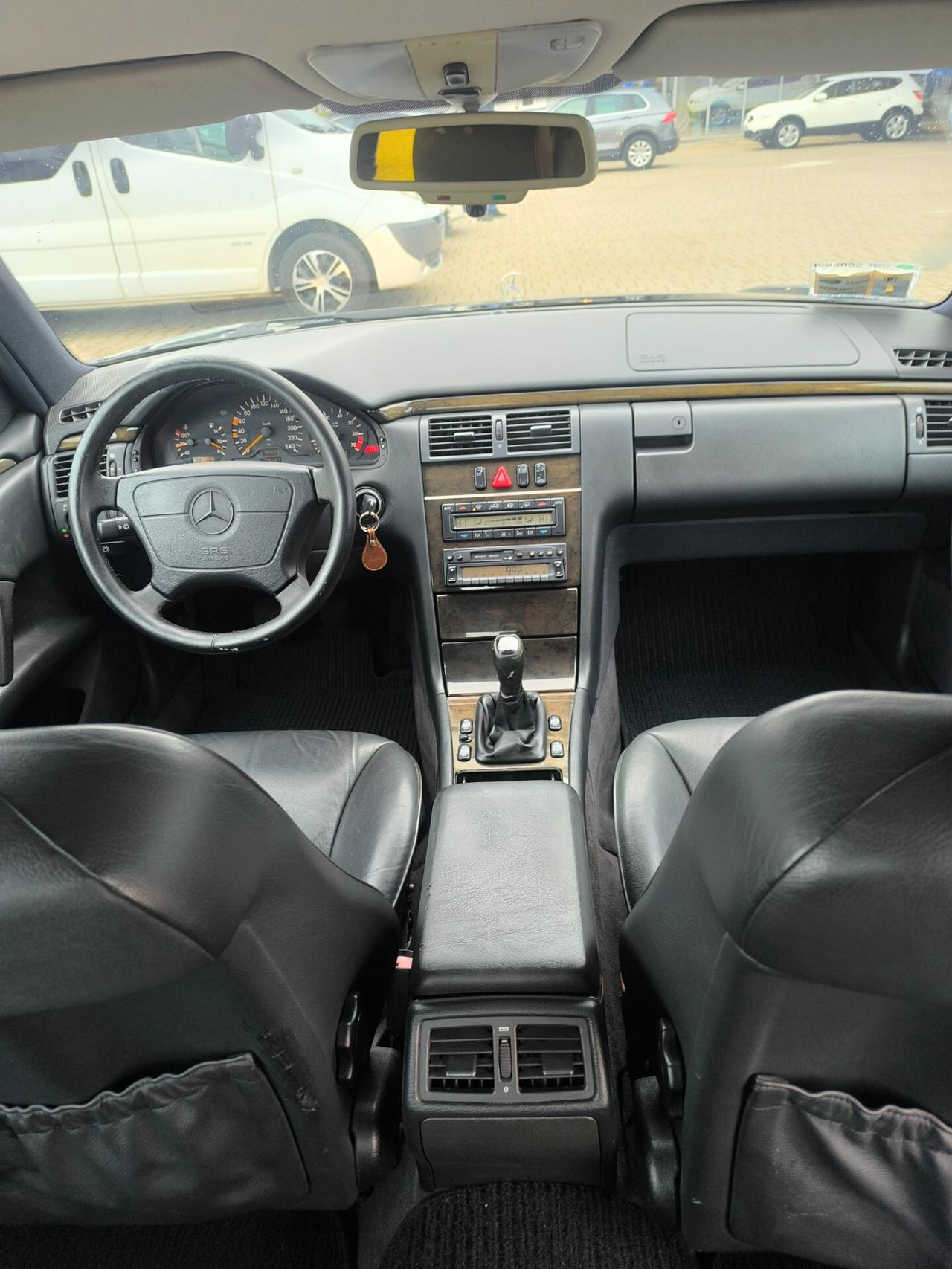 Mercedes-benz E 200 cat Avantgarde