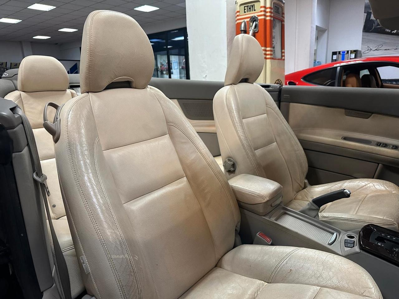 Volvo C70 2.4 D5 20V aut. Momentum TENUTA BENISSIMO