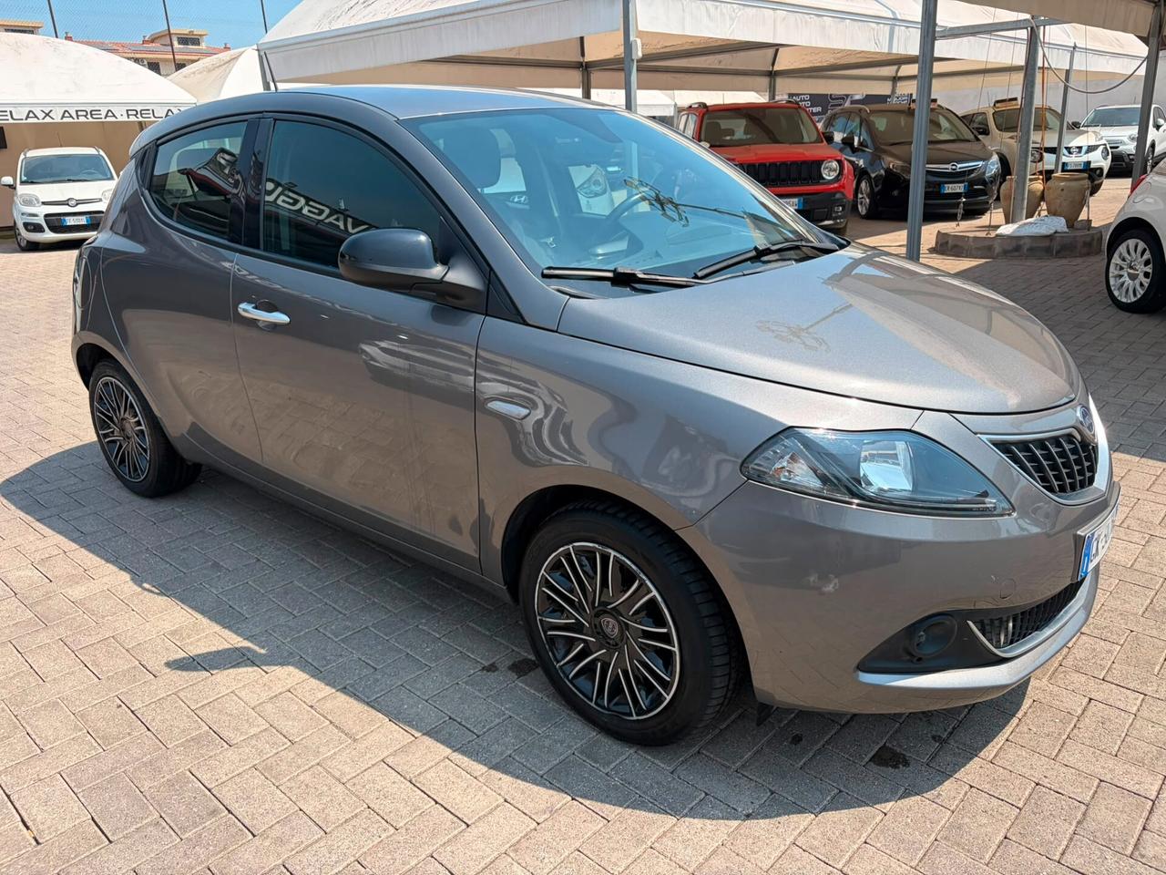 Lancia Ypsilon 1.0 FireFly 5 porte S&S Hybrid Gold