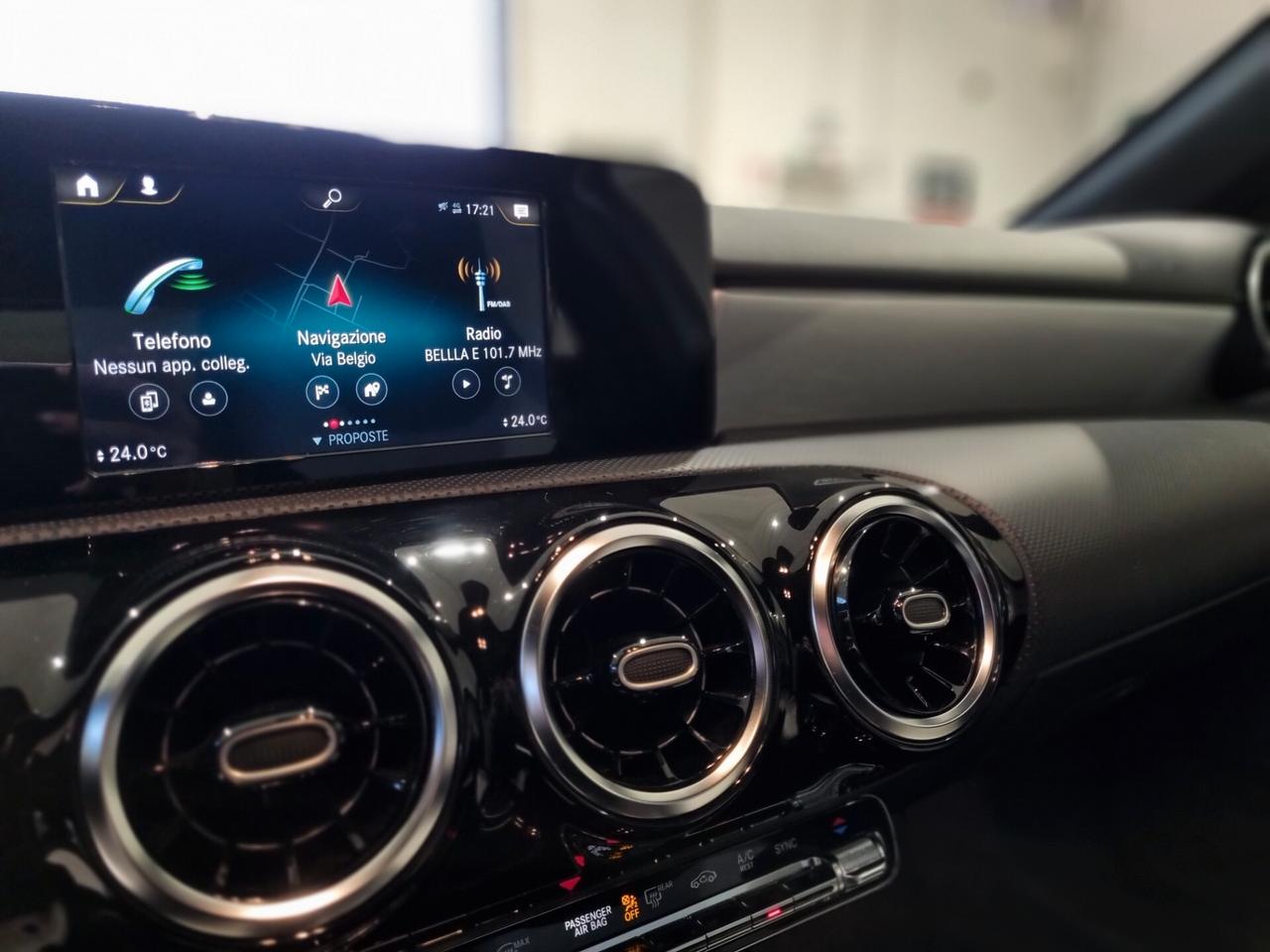 Mercedes-Benz A 180 d Automatic Premium AMG