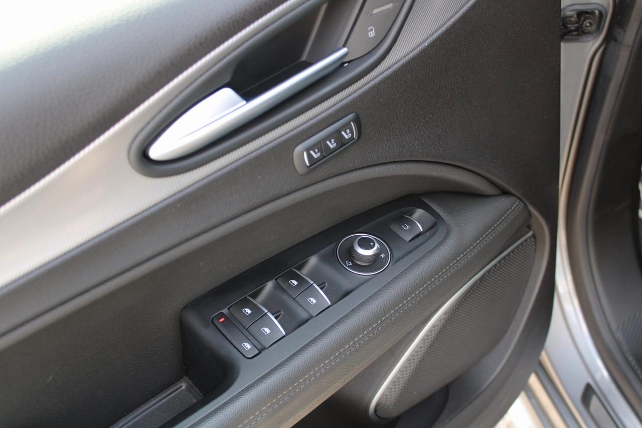 Alfa Romeo Stelvio 2.2 Turbodiesel 210 CV AT8 Q4 Veloce