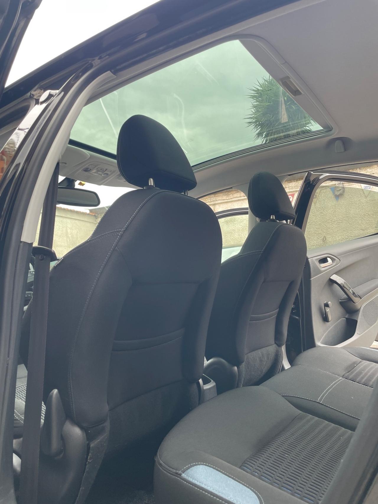 Peugeot 208 1.4 HDi 68 CV 5 porte Allure tetto nav gomme nuove