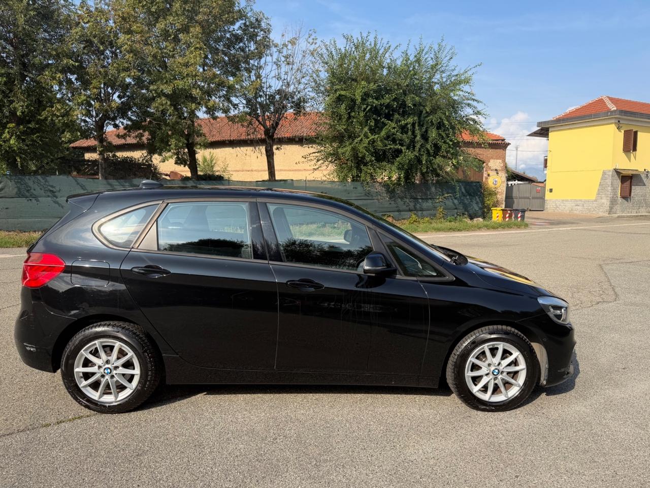 Bmw 2er Active Tourer 214d Advantage