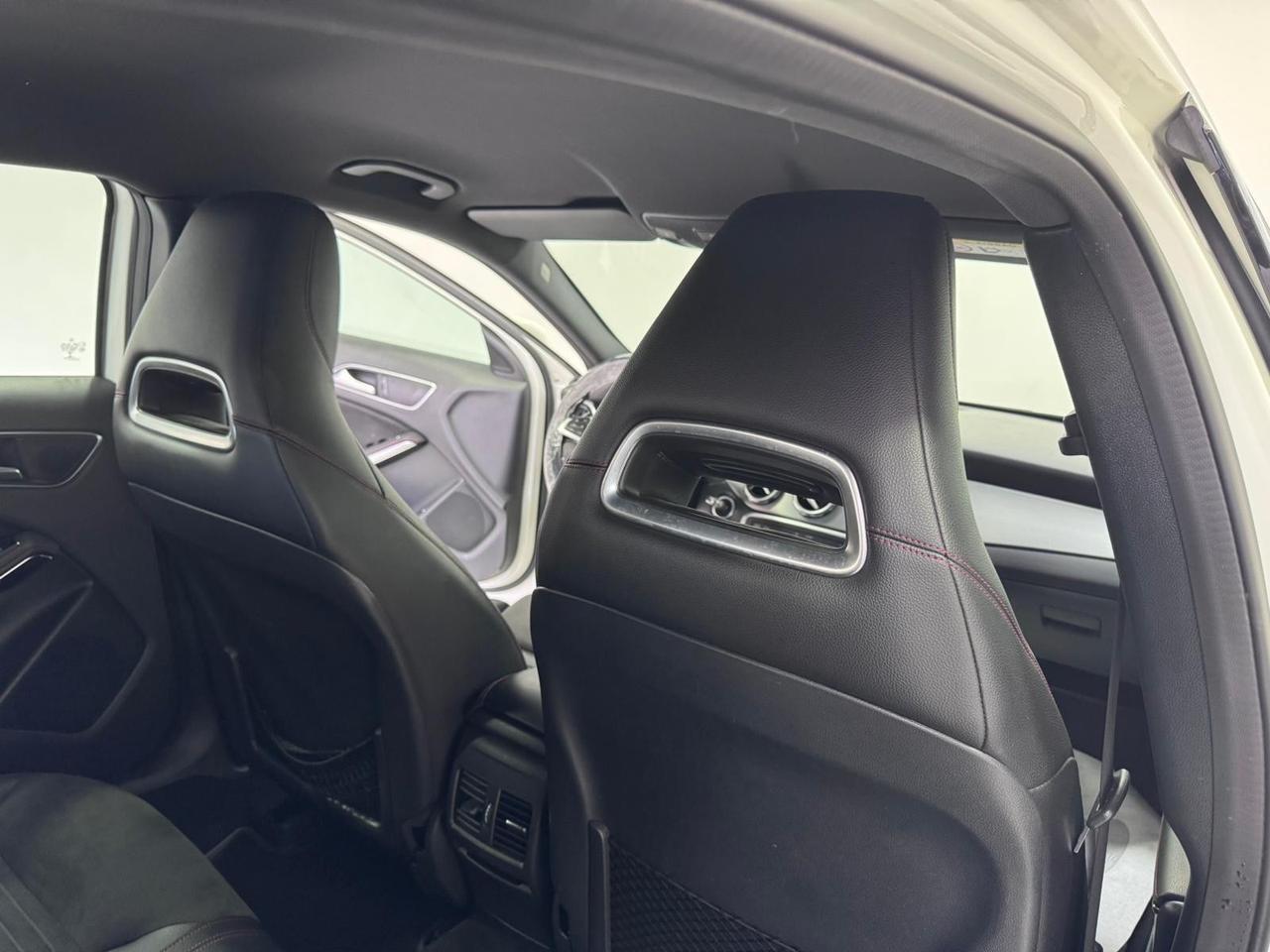 Mercedes-benz GLA 220 d Automatic -PREMIUM AMG-GARANTITA-2017