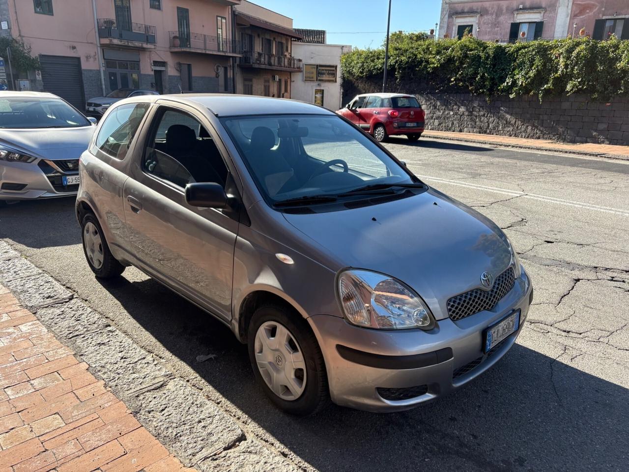 Toyota Yaris 1.0i 16V cat 3 porte