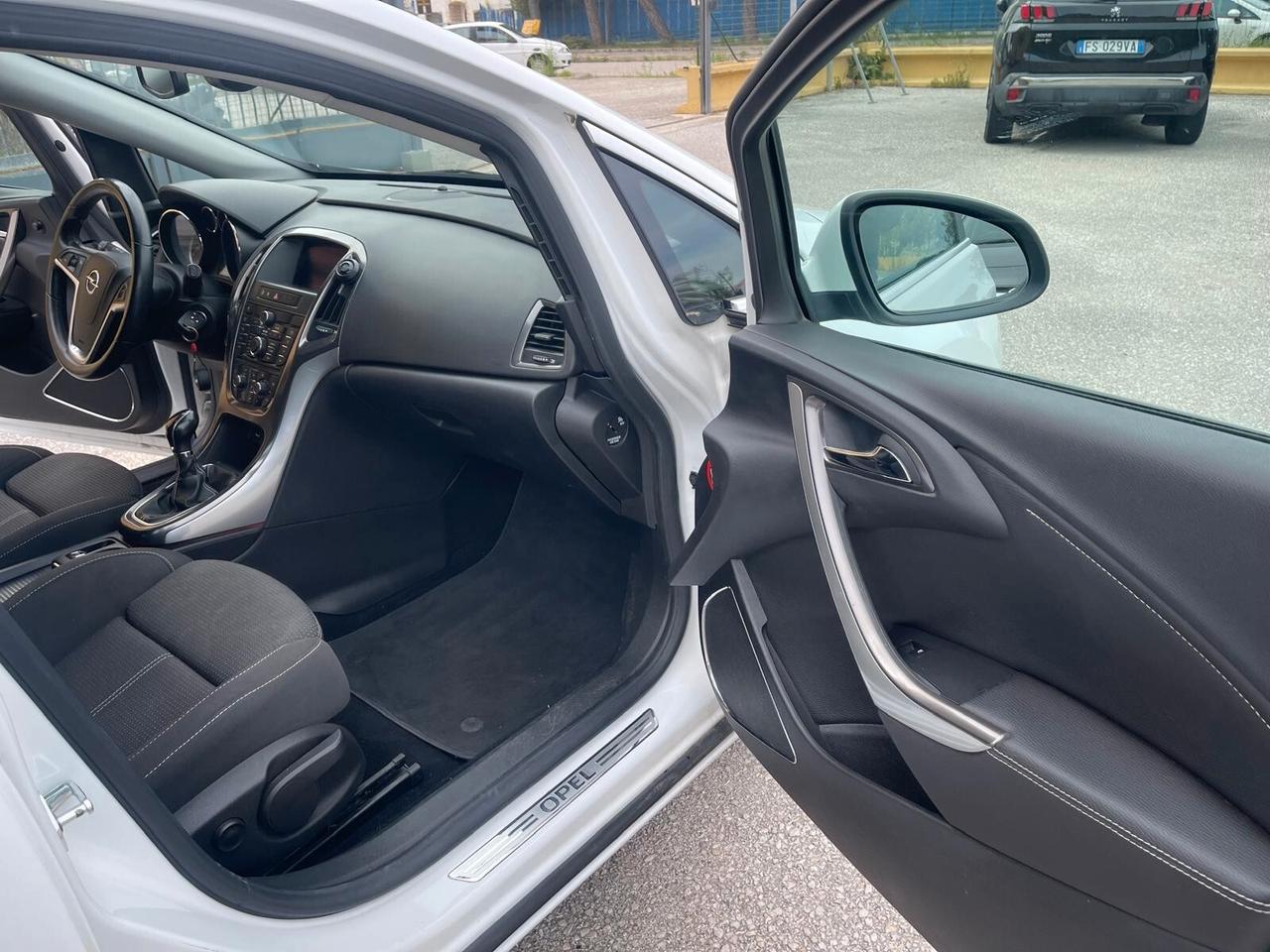 Opel Astra 1.4 Turbo 140CV 5 porte Cosmo