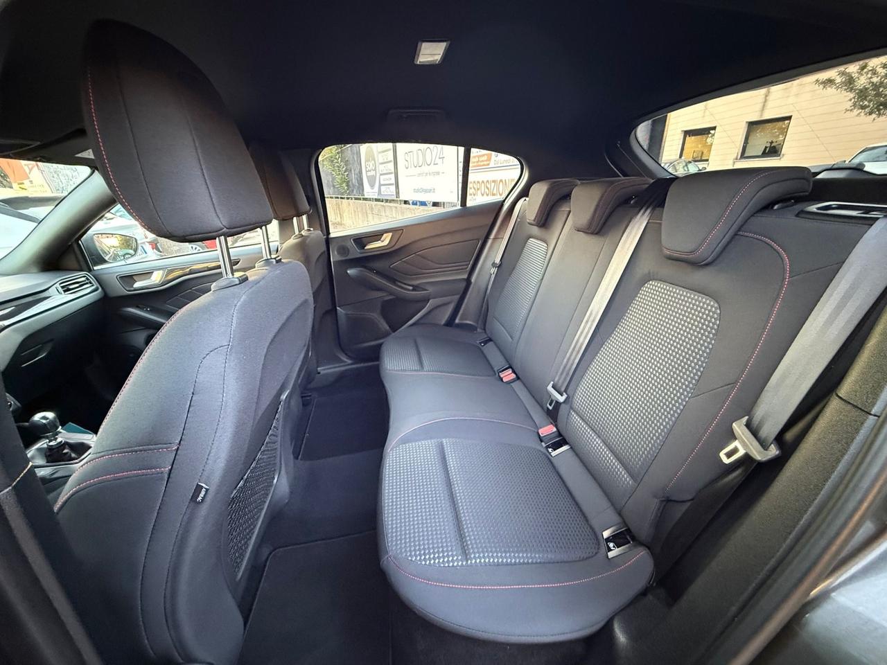 Ford Focus 1.0 HYBRID KM. 55.000! ST Line 125 CV 5p.