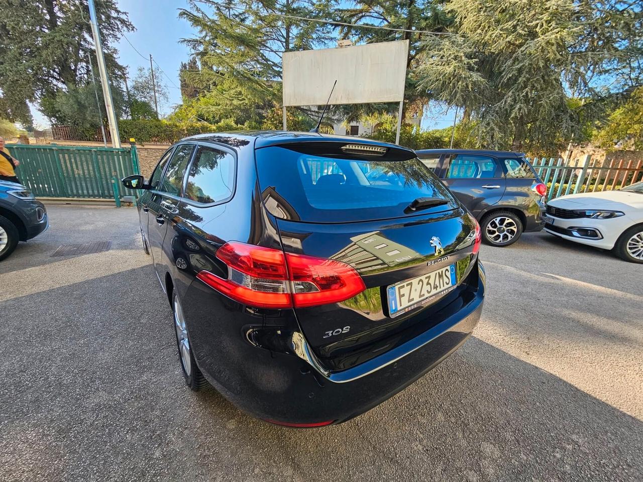 Peugeot 308 BlueHDi 100 S&S SW Business