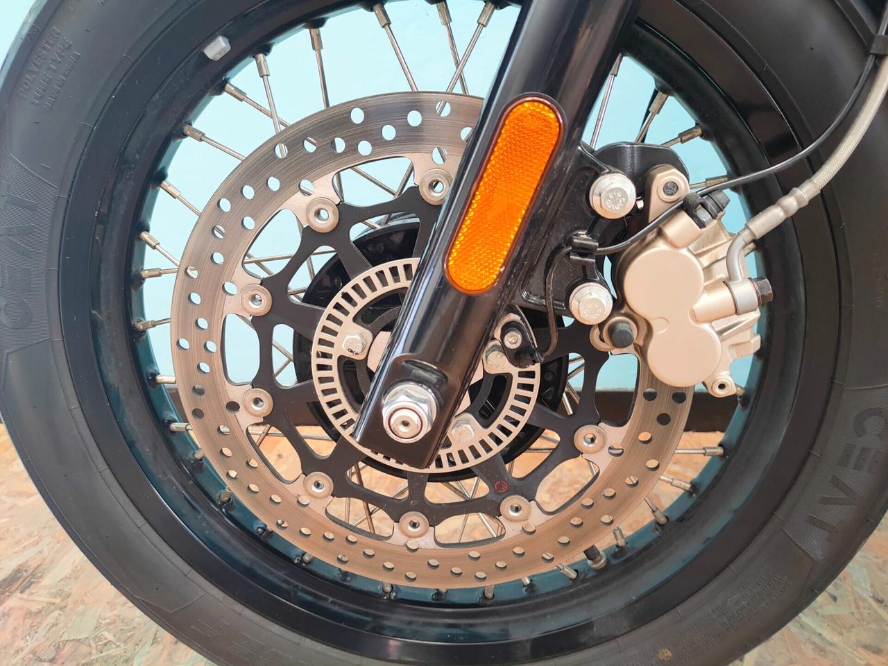 Royal Enfield Interceptor 650 con soli 6499 km.