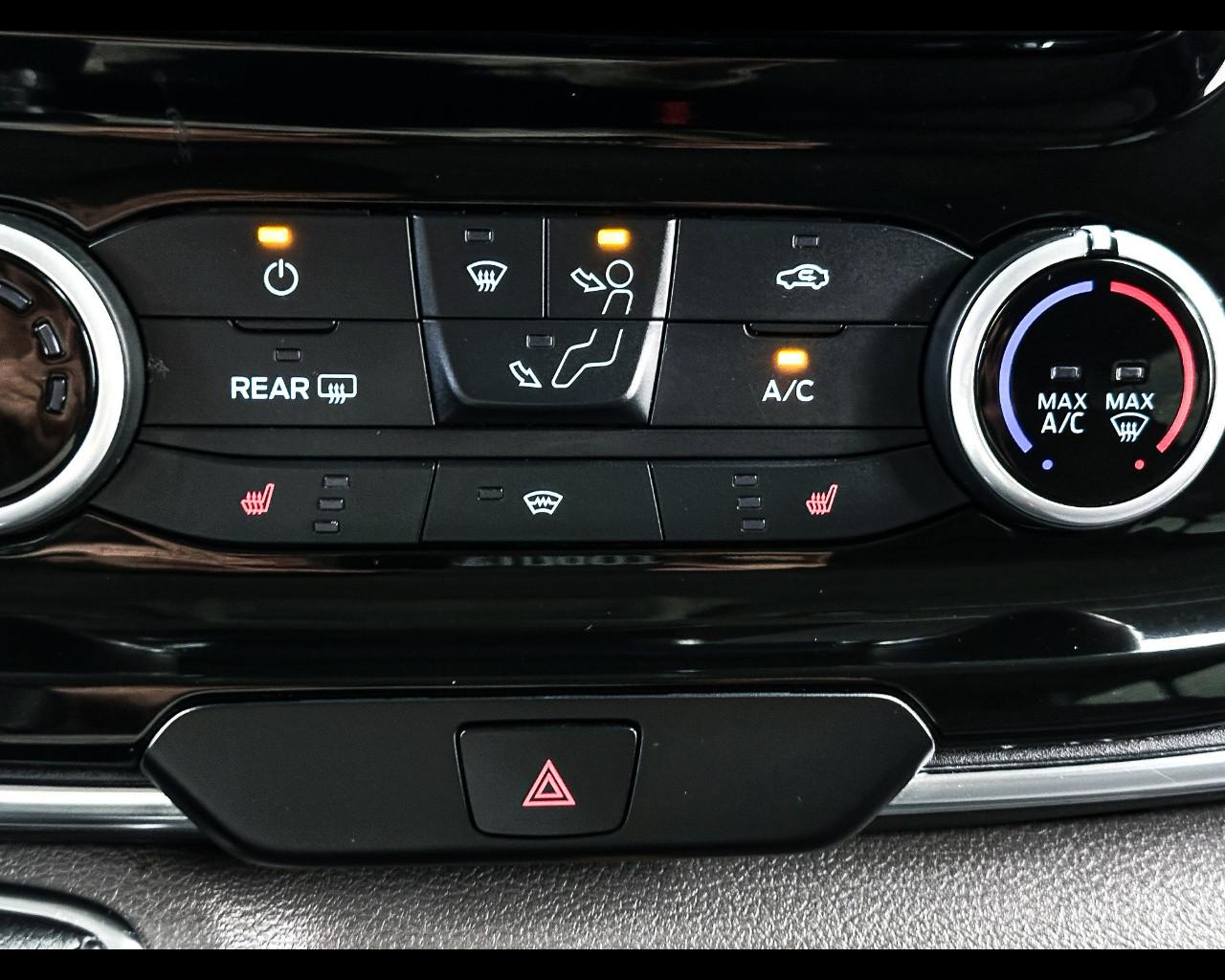 FORD Tourneo Custom 1ª s - Tourneo Custom 320 2.0 EcoBlue 130CV MHEV PC c/sollev. Tit.
