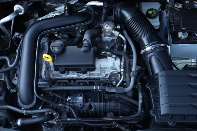 VOLKSWAGEN Taigo 1.0 TSI R-Line