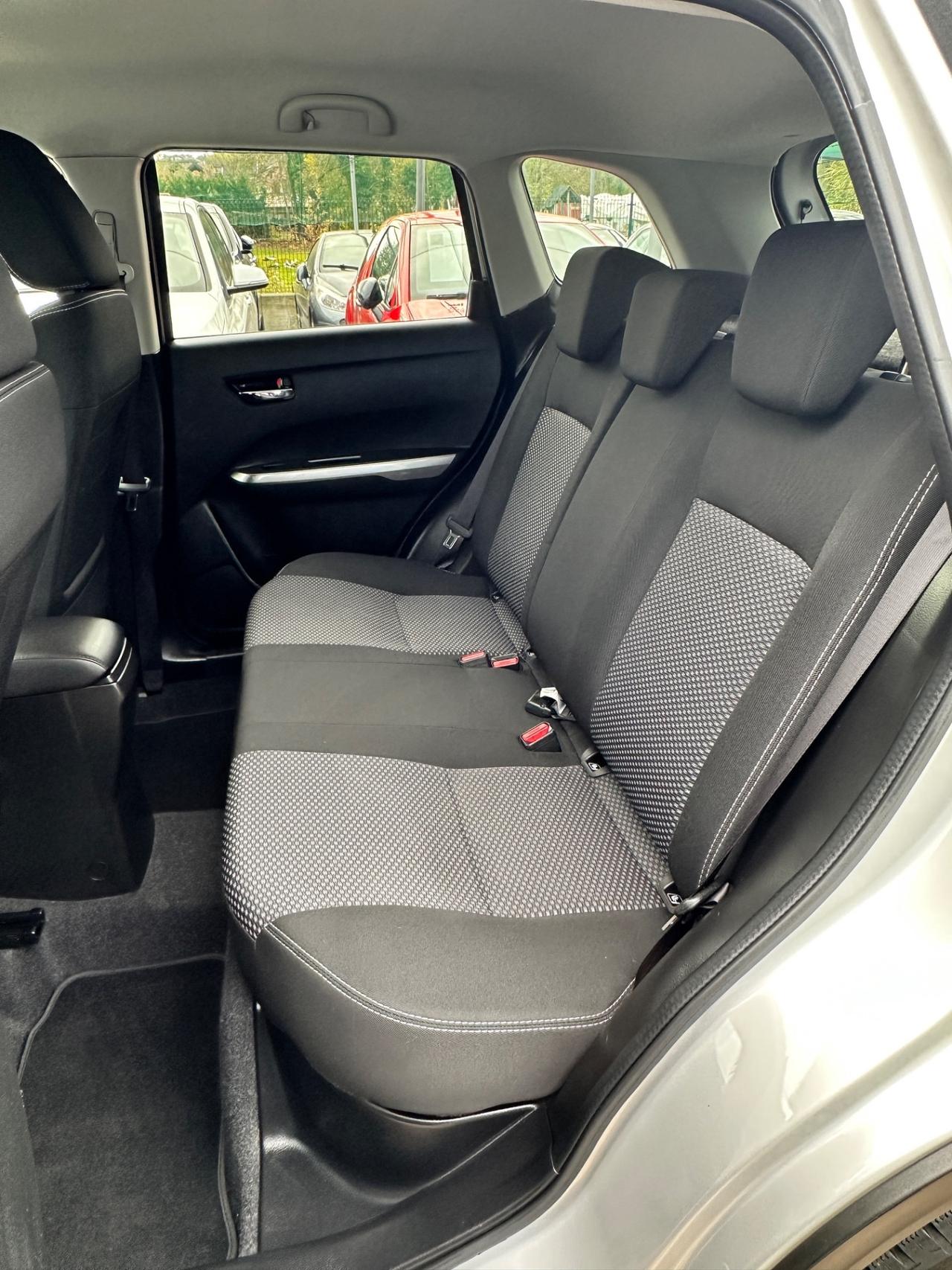 Suzuki Vitara 1.4 Hybrid Top