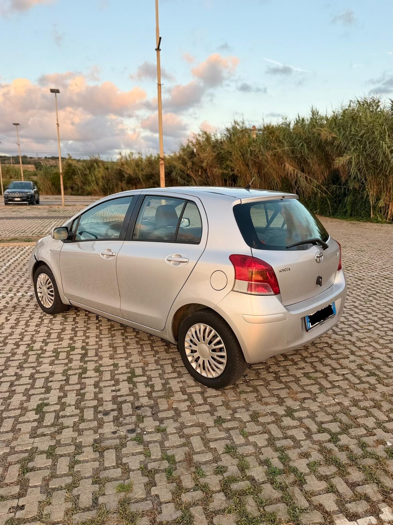 Toyota Yaris 1.3 5 porte