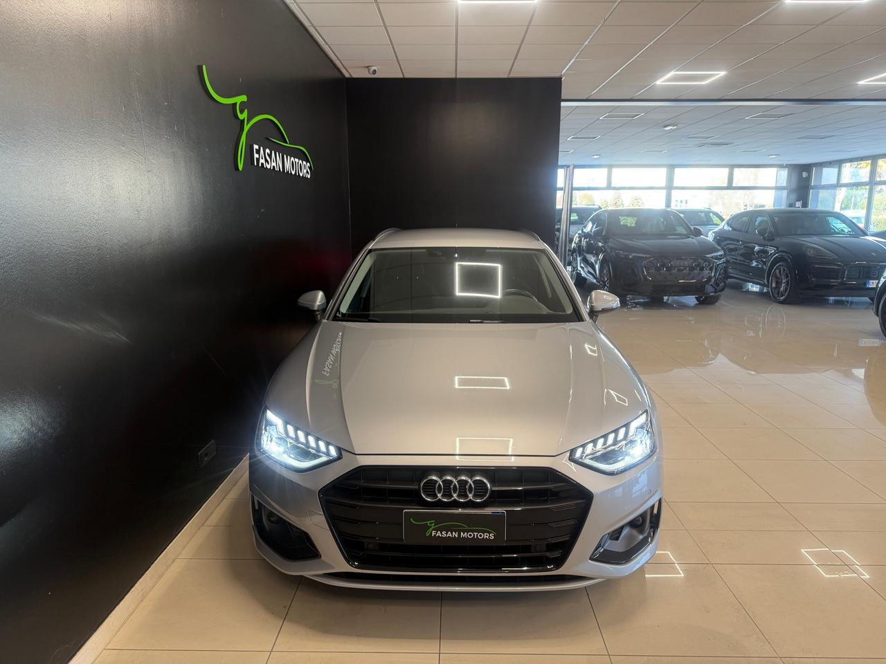 Audi A4 Avant 35 2.0 tdi mhev Business Advanced 163cv s-tronic