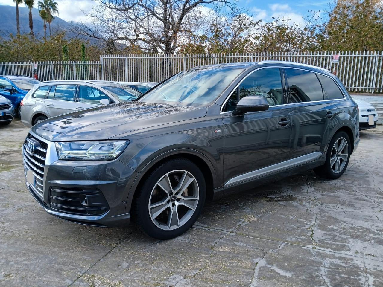 Audi Q7 3.0 TDI 272 CV quattro tiptronic Business Plus