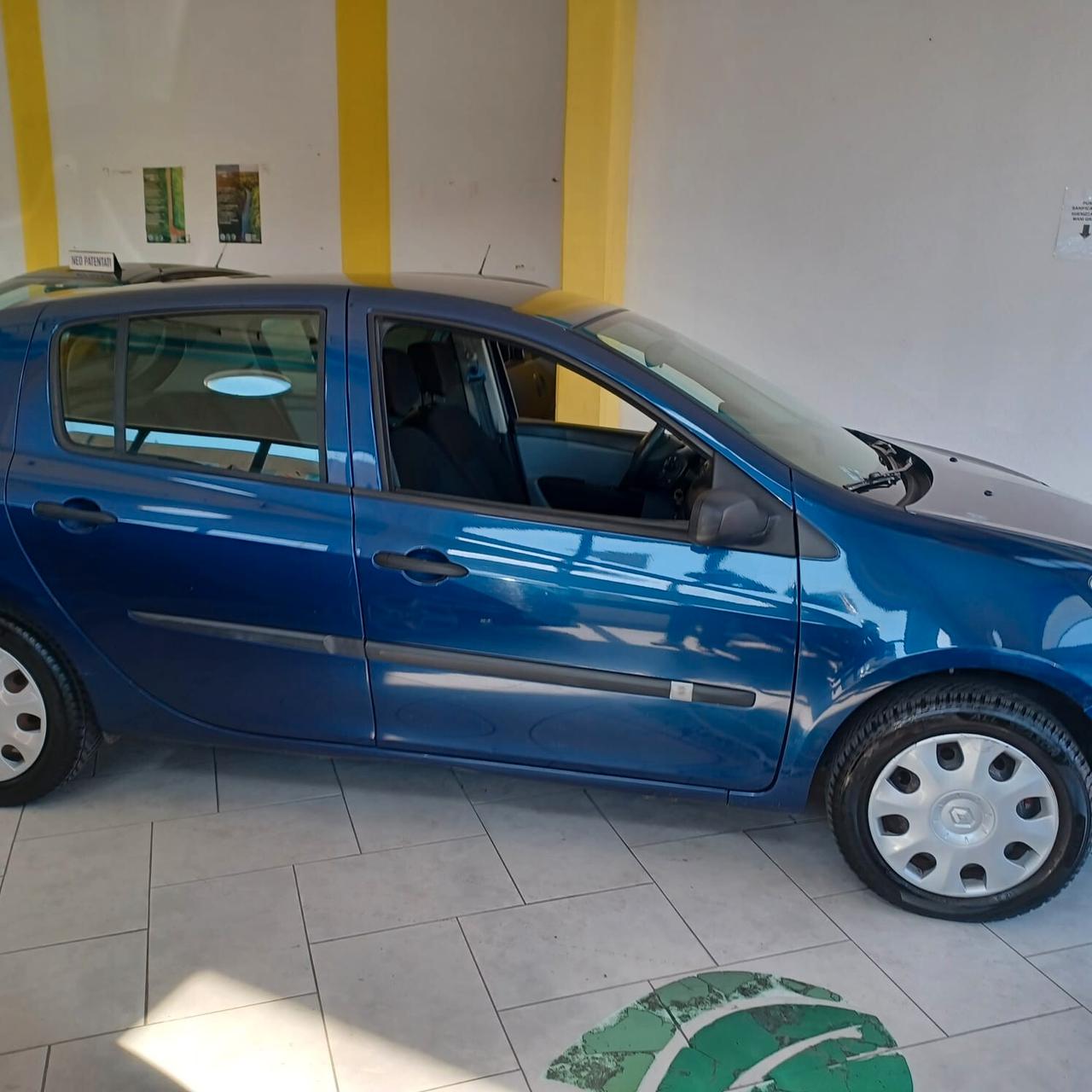 CLIO 1.1 BENZINA PER NEOPATENTATI GARANZIA INCLUSA