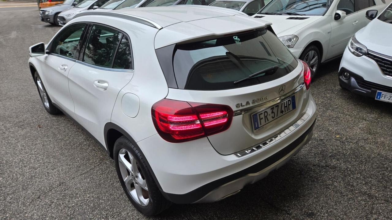 Mercedes-benz CLA 200d Automatic Premium