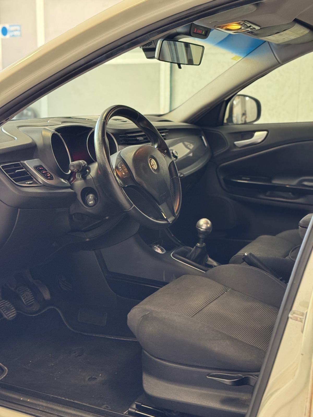 Alfa Romeo Giulietta 1.6 JTDm-2 105 CV Exclusive