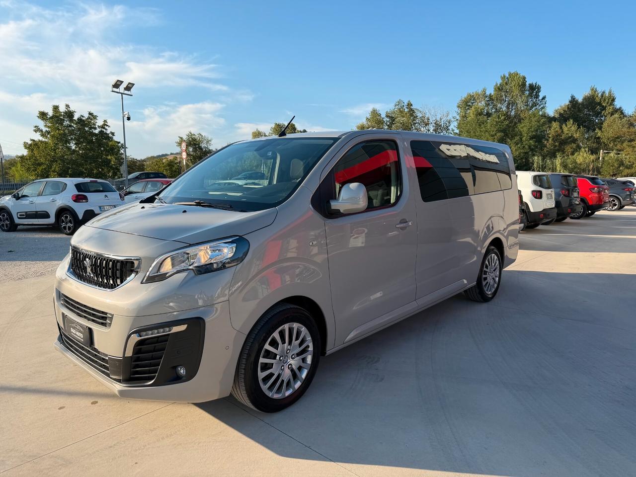 Peugeot Traveller BlueHDi 120 9 POSTI