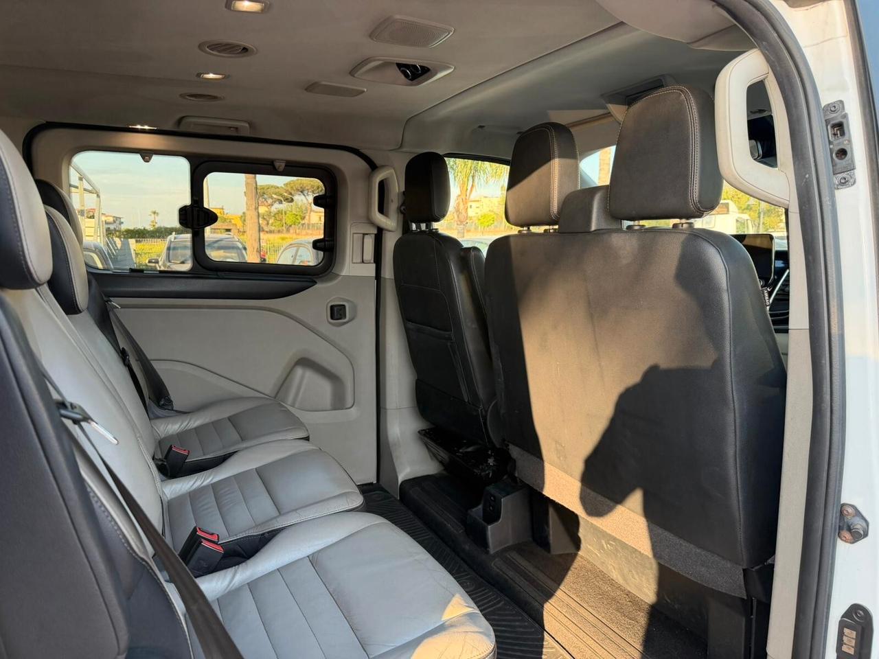 Ford Tourneo Custom 310 2.0 TDCi 130CV PL Titanium