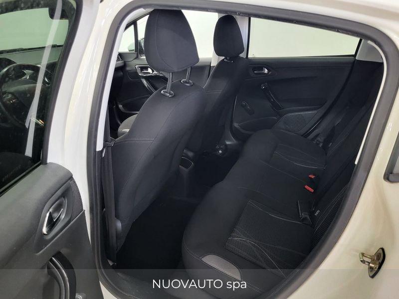 Peugeot 208 1.2 PureTech 82cv Allure