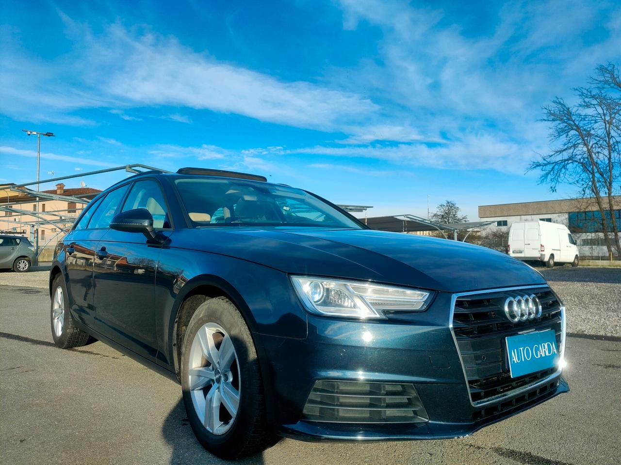 Audi A4 2.0 TDI 122 CV S tronic Sport TETTO PANORAMICO NEOPATENTATI