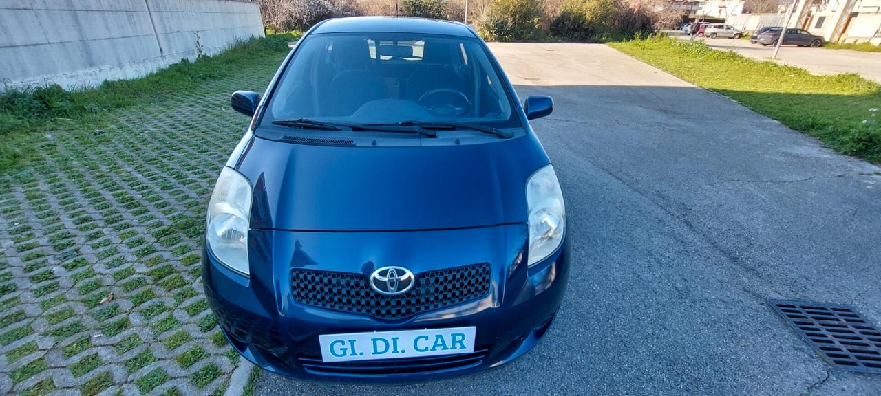 YARIS 1,0 BENZINA/GPL SCADENZA BOMBOLE NEL 2033 GOMME NUOVE IMPECCABILE