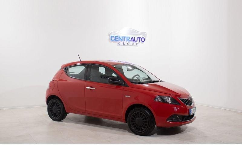 Lancia Ypsilon Ypsilon 1.0 firefly 70cv hybrid Silver