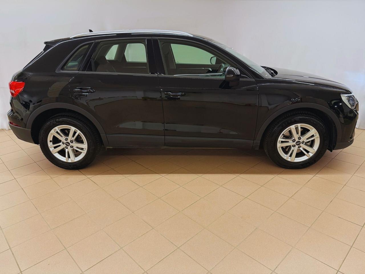 Audi Q3 35 TDI S tronic Business