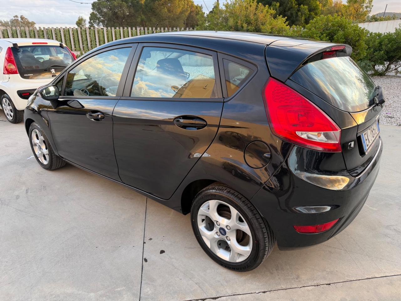 Ford Fiesta Ikon 1.4 TDCi 70CV “76 MILA KM” 2012