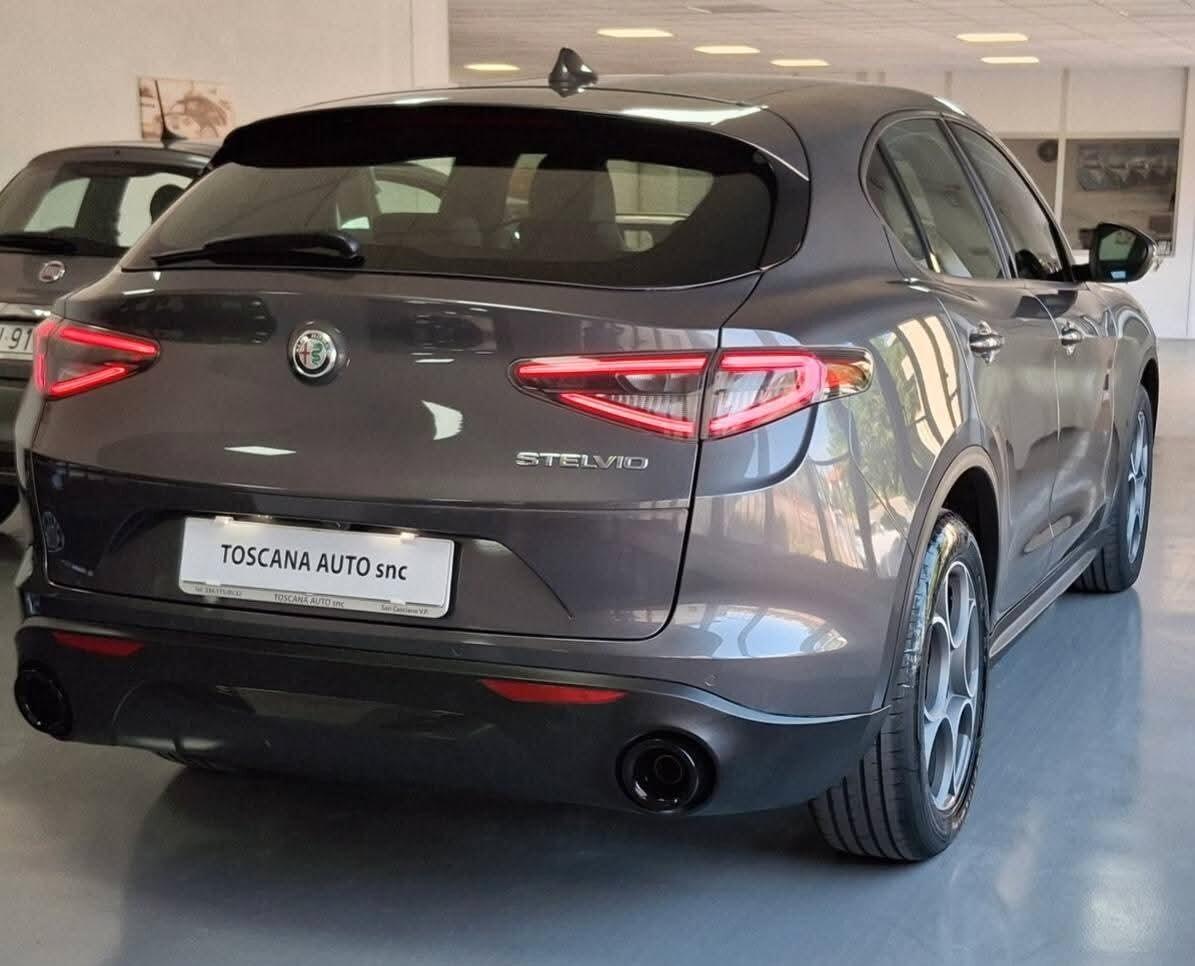 Alfa Romeo Stelvio 160cv restyling allestimento veloce