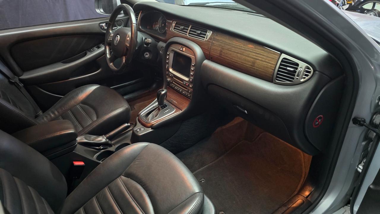 Jaguar X-Type 2.2D cat Premium Luxury