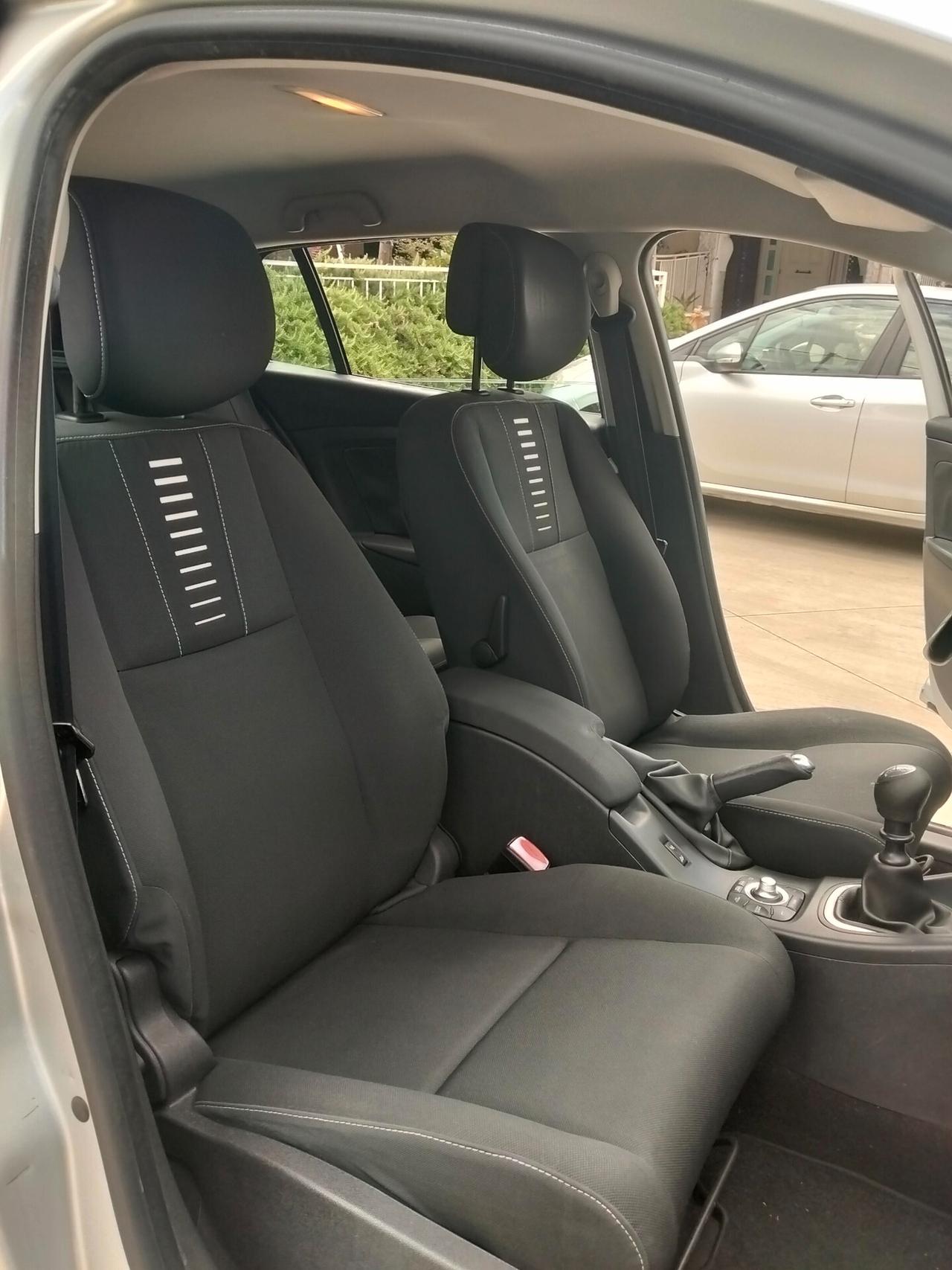 Renault Megane Mégane 1.5 dCi 110CV EDC Attractive