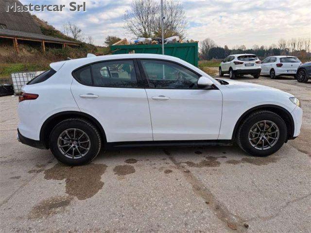 ALFA ROMEO Stelvio Stelvio 2.2 t rwd 160cv auto - targa GD887TE -